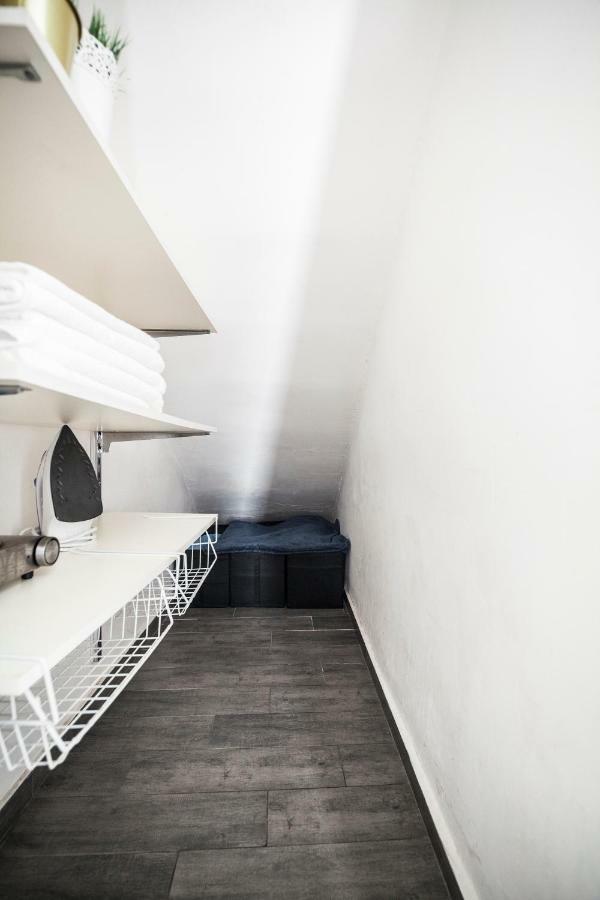 Stunning Studio By The Beach With Free Parking Tel Aviv-Jaffa Exterior foto